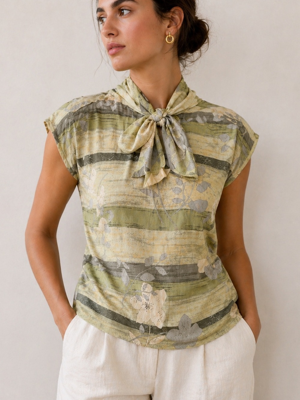 Vintage 100% Silk Italian Boutique Sage Floral Tie Neck Blouse Luxury Coastal M